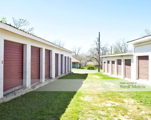 Source URL: https://cdnsc.rentcafe.com/dmslivecafe/3/1064865/1064865-1-2.jpg?width=-1&height=385&quality=80