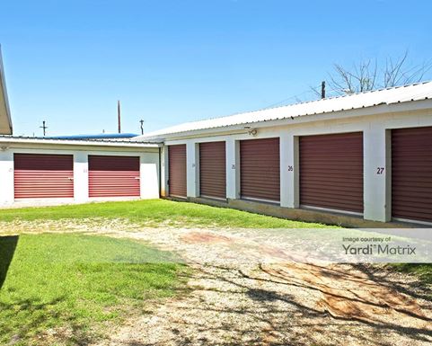 Source URL: https://cdnsc.rentcafe.com/dmslivecafe/3/1064865/1064865-1-3.jpg?width=-1&height=385&quality=80