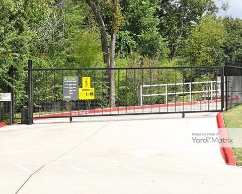 Source URL: https://cdnsc.rentcafe.com/dmslivecafe/3/1064868/1064868-1-2.jpg?width=-1&height=385&quality=80