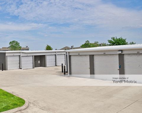 Source URL: https://cdnsc.rentcafe.com/dmslivecafe/3/1064876/1064876-1-4.jpg?width=-1&height=385&quality=80