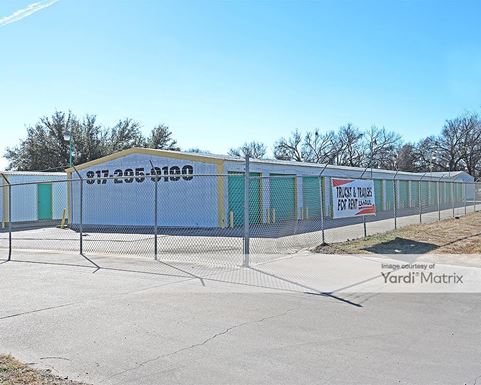 Source URL: https://cdnsc.rentcafe.com/dmslivecafe/3/1064885/1064885-1-4.jpg?width=-1&height=385&quality=80