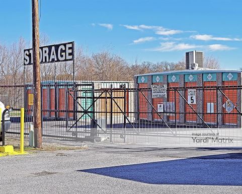 Source URL: https://cdnsc.rentcafe.com/dmslivecafe/3/1064886/1064886-1-2.jpg?width=-1&height=385&quality=80