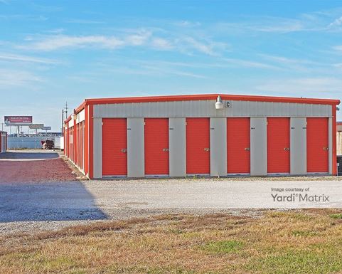 Source URL: https://cdnsc.rentcafe.com/dmslivecafe/3/1064893/1064893-1-4.jpg?width=-1&height=385&quality=80