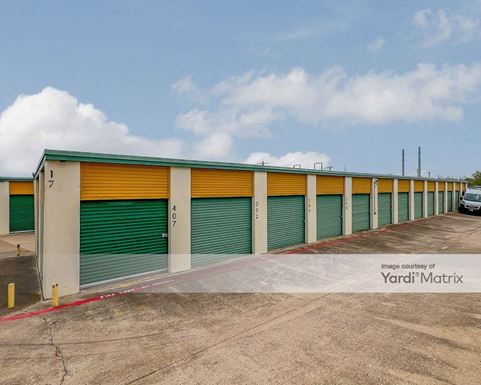 Source URL: https://cdnsc.rentcafe.com/dmslivecafe/3/1064904/1064904-1-5.jpg?width=-1&height=385&quality=80