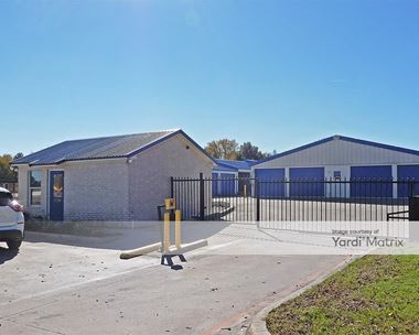 Storage Units for Rent available at 1004 Southeast Pkwy, Azle, TX 76020
