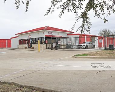 Storage Units for Rent available at 1502 North Nolan River Road, Cleburne, TX 76033