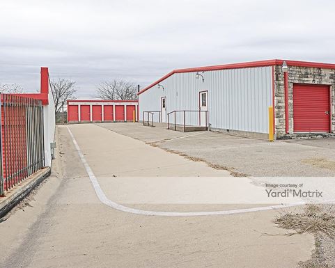 Source URL: https://cdnsc.rentcafe.com/dmslivecafe/3/1064908/1064908-1-3.jpg?width=-1&height=385&quality=80