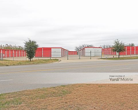 Source URL: https://cdnsc.rentcafe.com/dmslivecafe/3/1064908/1064908-1-5.jpg?width=-1&height=385&quality=80