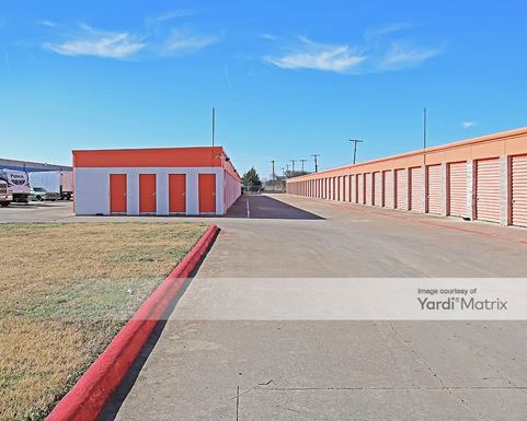 Source URL: https://cdnsc.rentcafe.com/dmslivecafe/3/1064912/1064912-1-4.jpg?width=-1&height=385&quality=80