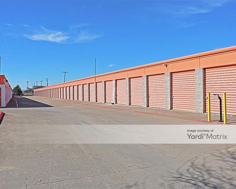 Source URL: https://cdnsc.rentcafe.com/dmslivecafe/3/1064912/1064912-1-5.jpg?width=-1&height=385&quality=80