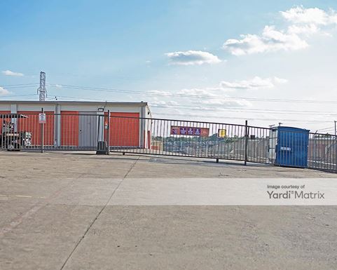 Source URL: https://cdnsc.rentcafe.com/dmslivecafe/3/1064916/1064916-1-3.jpg?width=-1&height=385&quality=80