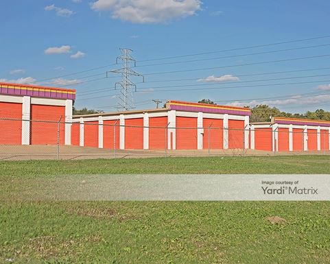 Source URL: https://cdnsc.rentcafe.com/dmslivecafe/3/1064917/1064917-1-5.jpg?width=-1&height=385&quality=80