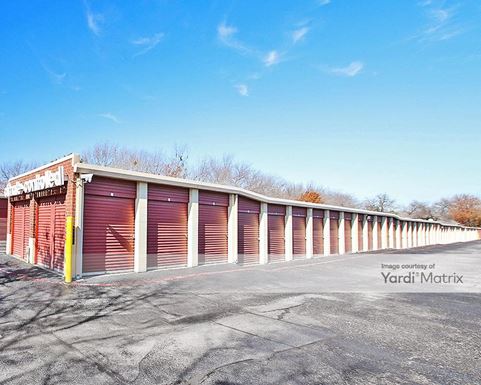 Source URL: https://cdnsc.rentcafe.com/dmslivecafe/3/1064925/1064925-1-4.jpg?width=-1&height=385&quality=80