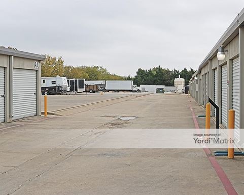 Source URL: https://cdnsc.rentcafe.com/dmslivecafe/3/1064936/1064936-1-4.jpg?width=-1&height=385&quality=80