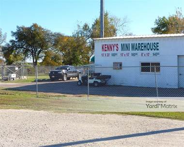 Storage Units for Rent available at 10201 Jacksboro Hwy, Fort Worth, TX 76135