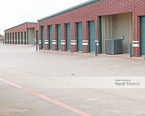 Source URL: https://cdnsc.rentcafe.com/dmslivecafe/3/1064947/1064947-1-2.jpg?width=-1&height=385&quality=80