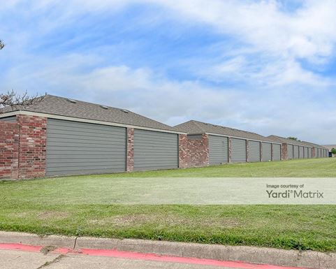 Source URL: https://cdnsc.rentcafe.com/dmslivecafe/3/1064972/1064972-1-4.jpg?width=-1&height=385&quality=80