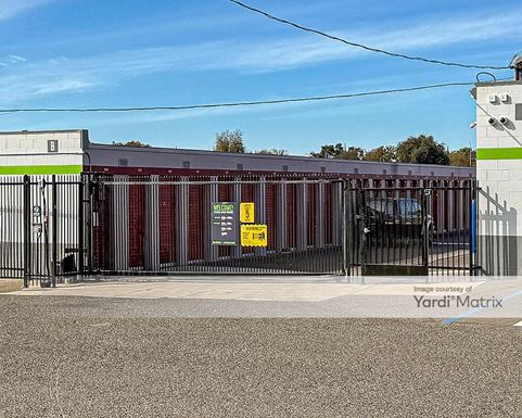 Source URL: https://cdnsc.rentcafe.com/dmslivecafe/3/1064992/1064992-1-2.jpg?width=-1&height=385&quality=80