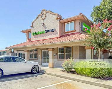 Storage Units for Rent available at 55 Goldenland Court, Sacramento, CA 95834