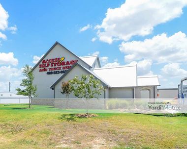 Storage Units for Rent available at 1630 North Highway 67, Midlothian, TX 76065