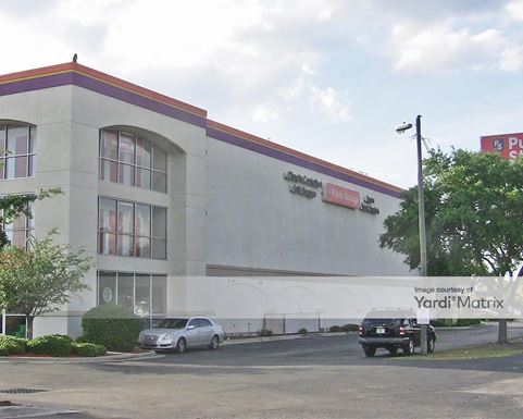 Source URL: https://cdnsc.rentcafe.com/dmslivecafe/3/1065038/1065038-1-2.jpg?width=-1&height=385&quality=80