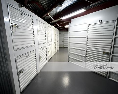 Source URL: https://cdnsc.rentcafe.com/dmslivecafe/3/1065045/1065045-1-5.jpg?width=-1&height=385&quality=80