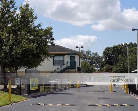 Source URL: https://cdnsc.rentcafe.com/dmslivecafe/3/1065048/1065048-1-5.jpg?width=-1&height=385&quality=80