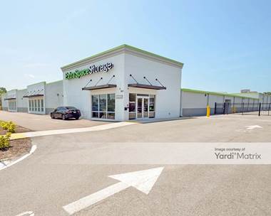 Storage Units for Rent available at 1850 North Hercules Avenue, Clearwater, FL 33765