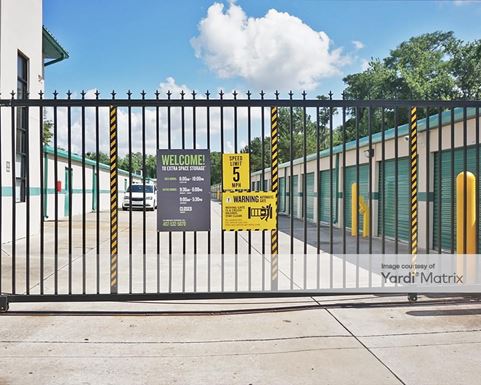 Source URL: https://cdnsc.rentcafe.com/dmslivecafe/3/1065176/1065176-1-3.jpg?width=-1&height=385&quality=80