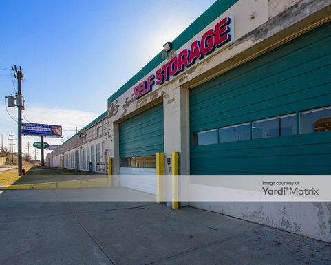 Source URL: https://cdnsc.rentcafe.com/dmslivecafe/3/1065230/1065230-1-2.jpg?width=-1&height=385&quality=80