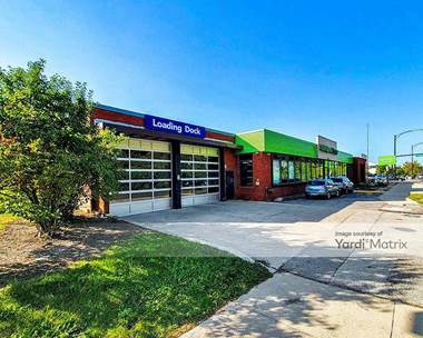 Storage Units for Rent available at 5860 North Pulaski Road, Chicago, IL 60646