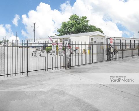 Source URL: https://cdnsc.rentcafe.com/dmslivecafe/3/1065272/1065272-1-4.jpg?width=-1&height=385&quality=80