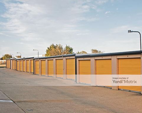 Source URL: https://cdnsc.rentcafe.com/dmslivecafe/3/1065287/1065287-1-4.jpg?width=-1&height=385&quality=80