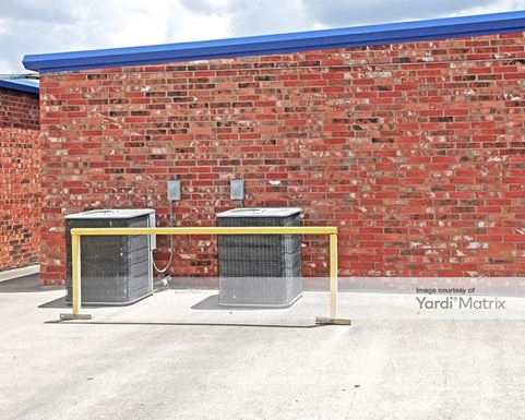 Source URL: https://cdnsc.rentcafe.com/dmslivecafe/3/1065293/1065293-1-3.jpg?width=-1&height=385&quality=80