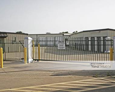 Storage Units for Rent available at 2501 North Kaufman Street, Ennis, TX 75119