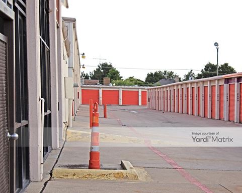 Source URL: https://cdnsc.rentcafe.com/dmslivecafe/3/1065321/1065321-1-4.jpg?width=-1&height=385&quality=80