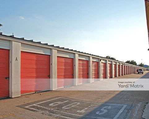 Source URL: https://cdnsc.rentcafe.com/dmslivecafe/3/1065323/1065323-1-4.jpg?width=-1&height=385&quality=80