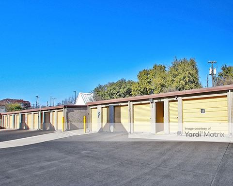 Source URL: https://cdnsc.rentcafe.com/dmslivecafe/3/1065327/1065327-1-4.jpg?width=-1&height=385&quality=80