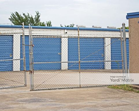 Source URL: https://cdnsc.rentcafe.com/dmslivecafe/3/1065338/1065338-1-4.jpg?width=-1&height=385&quality=80