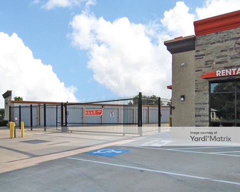 Source URL: https://cdnsc.rentcafe.com/dmslivecafe/3/1065354/1065354-1-5.jpg?width=-1&height=385&quality=80