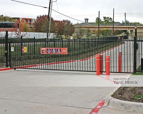 Source URL: https://cdnsc.rentcafe.com/dmslivecafe/3/1065362/1065362-1-4.jpg?width=-1&height=385&quality=80