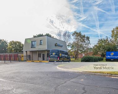 Storage Units for Rent available at 1907 Campostella Road, Chesapeake, VA 23324