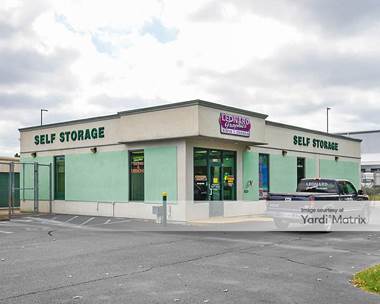 Storage Units for Rent available at 3401 Airline Blvd, Portsmouth, VA 23701