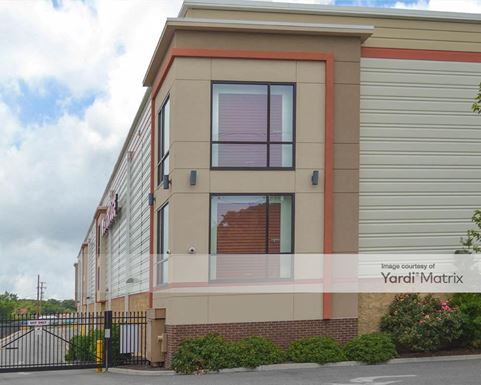 Source URL: https://cdnsc.rentcafe.com/dmslivecafe/3/1065440/1065440-1-2.jpg?width=-1&height=385&quality=80