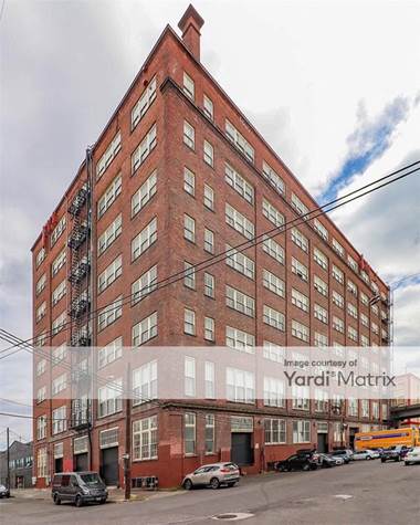 Storage Units for Rent available at 215 SE Morrison Street, Portland, OR 97214