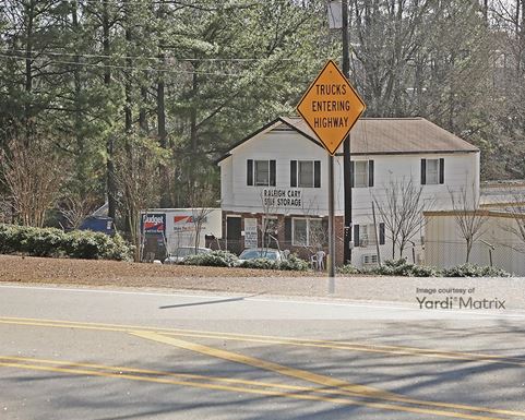 Source URL: https://cdnsc.rentcafe.com/dmslivecafe/3/1065551/1065551-1-2.jpg?width=-1&height=385&quality=80