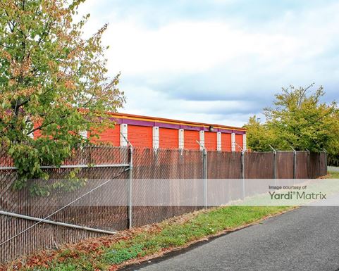 Source URL: https://cdnsc.rentcafe.com/dmslivecafe/3/1065575/1065575-1-3.jpg?width=-1&height=385&quality=80