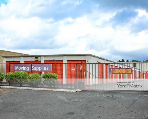 Source URL: https://cdnsc.rentcafe.com/dmslivecafe/3/1065575/1065575-1-5.jpg?width=-1&height=385&quality=80