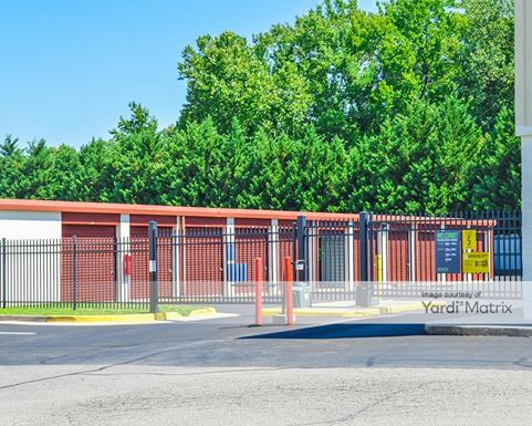 Source URL: https://cdnsc.rentcafe.com/dmslivecafe/3/1065615/1065615-1-5.jpg?width=-1&height=385&quality=80