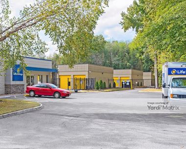 Storage Units for Rent available at 517 Volvo Pkwy, Chesapeake, VA 23320